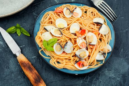 Photo for Linguini with clams, seafood pasta with clams and spaghetti - Royalty Free Image
