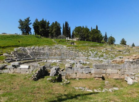 Téléchargez les photos : Le théâtre antique d'Orchomène, en Boeotia, Grèce - en image libre de droit