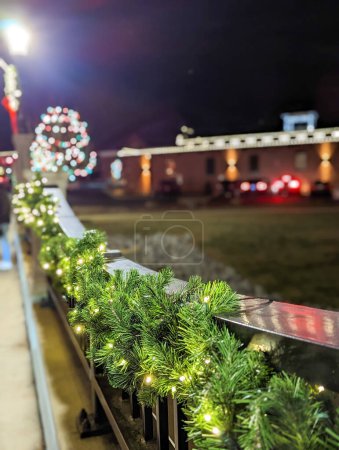 Foto de Decoraciones de Navidad al aire libre en la ciudad de Navidad usa - Imagen libre de derechos