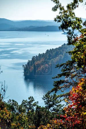Foto de Temporada de otoño en las montañas de Carolina del Sur cerca del lago jocassee - Imagen libre de derechos