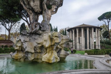Foto de Roma, Italia - 27 Nov, 2022: Templo de Heracles Victor (Hércules Olivarius) - Imagen libre de derechos