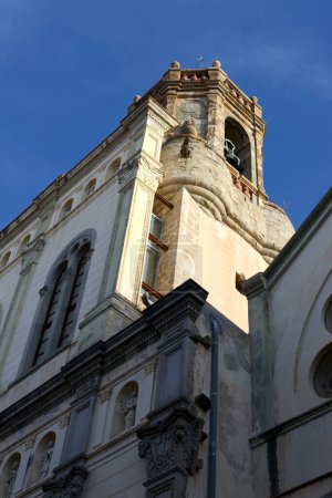 Foto de La Iglesia de Santa Maria de Mataro: un hito histórico y cultural - Imagen libre de derechos