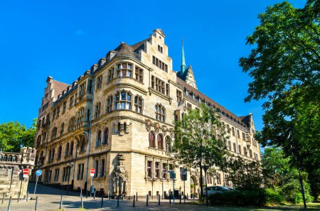 Téléchargez les photos : Hôtel de ville de Duisburg en Rhénanie du Nord-Westphalie, Allemagne - en image libre de droit