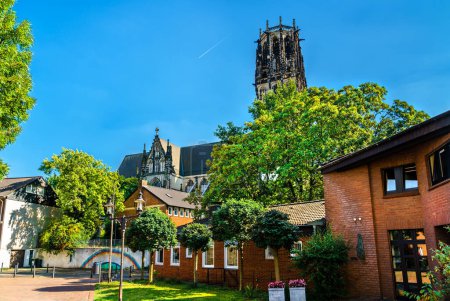 Téléchargez les photos : Église Notre Sauveur à Duisburg - Rhénanie-du-Nord-Westphalie, Allemagne - en image libre de droit