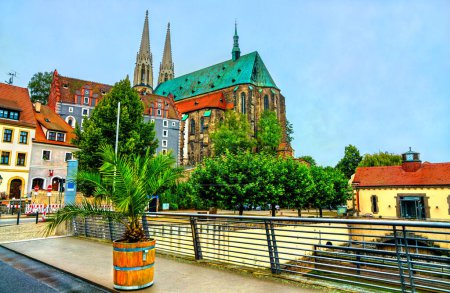 Téléchargez les photos : Eglise paroissiale Saint-Pierre-et-Paul au-dessus de la rivière Neisse à Gorlitz, Allemagne - en image libre de droit