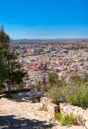 Téléchargez les photos : Vue aérienne de Zacatecas avec sa cathédrale depuis la colline de Bufa au Mexique - en image libre de droit