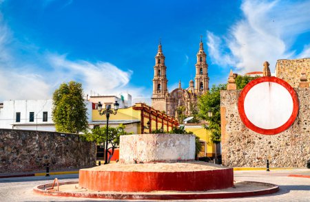 Téléchargez les photos : Paroisse Notre-Dame de l'Assomption à Lagos de Moreno - Jalisco, Mexique - en image libre de droit
