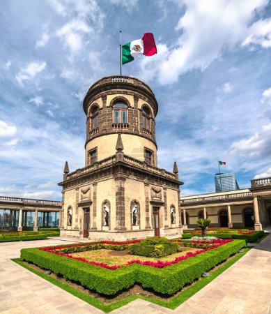 Téléchargez les photos : Tour Caballero Alto au Château Chapultepec à Mexico, Mexique - en image libre de droit