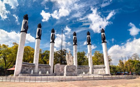 Téléchargez les photos : Autel à la Patrie, Monumento a los Ninos Heroes - Autel de la Patrie, Monument aux Garçons Héros dans le parc Chapultepec, Mexico - en image libre de droit
