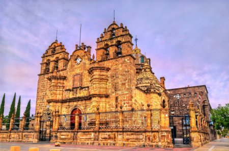 Téléchargez les photos : Sanctuaire de Notre-Dame de Guadalupe à Guadalajara - Jalisco, Mexique - en image libre de droit
