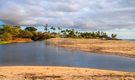 Téléchargez les photos : Makaha Beach Park à West Oahu Island, Hawaï, États-Unis - en image libre de droit