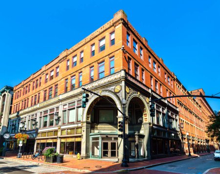 Téléchargez les photos : The Shepard Stores, un bâtiment historique abritant actuellement l'Université du Rhode Island. Providence, États-Unis - en image libre de droit