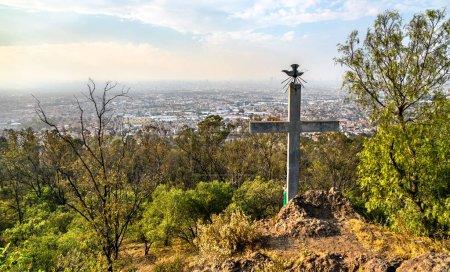 Foto de Cruz en el Parque Nacional Cerro de la Estrella en Iztapalapa, Ciudad de México - México - Imagen libre de derechos