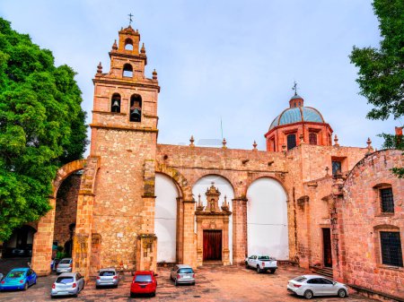 Téléchargez les photos : Temple de Notre-Dame de Carmen à Morelia - Michoacan, Mexique - en image libre de droit