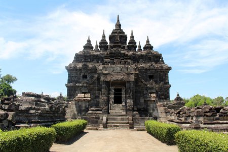 Foto de Main temple of Candi Plaosan in Java, Indonesia. Taken in July 2022. - Imagen libre de derechos
