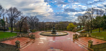 Photo for Spring in Central Park, New York City early morning at Bethesda Terrace - Royalty Free Image