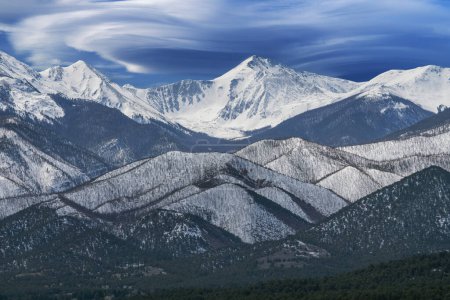 Téléchargez les photos : Paysage hivernal de la neige afflué Sangre de Cristo Mountains, Colorado, USA - en image libre de droit