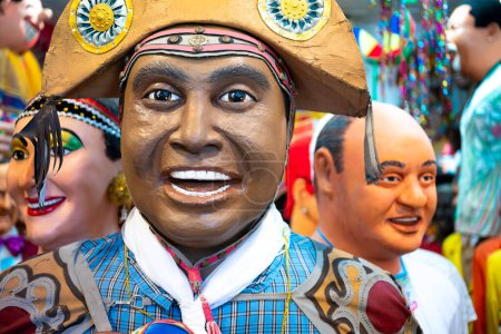 Foto de Bonecos Gigantes de Olinda hechos en Olinda, Pernambuco, Brasil para el festival de Carnaval local como decoración callejera. - Imagen libre de derechos