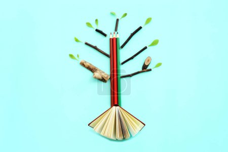 Foto de Imagen de vista superior del concepto de lápiz y árbol. idea de educación, creatividad y crecimiento - Imagen libre de derechos