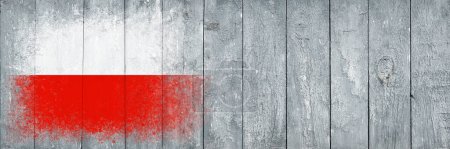 Flagge Polens. Die Fahne ist auf eine graue Holzplanke gemalt. Holzuntergrund. Sperrholzoberfläche. Kopierraum. Strukturierter kreativer Hintergrund