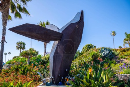 Téléchargez les photos : Laguna Beach, Californie, États-Unis - 17 avril 2022 : Une ville bien connue pour ses magnifiques parcs côtiers - en image libre de droit