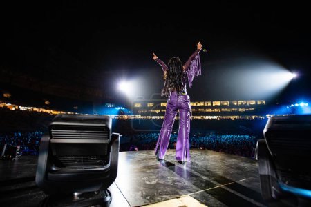 Téléchargez les photos : Lviv, Ukraine - August 14, 2021: Ukrainian Song Project 2021. Ukrainian singer Jamala - en image libre de droit