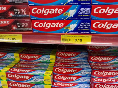 Photo for RIO DE JANEIRO, BRAZIL - April 20, 2024: Colgate toothpaste on the supermarket shelf. Close up - Royalty Free Image