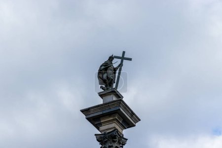 Foto de Columna de Segismundo III - un monumento al rey en la plaza i - Imagen libre de derechos