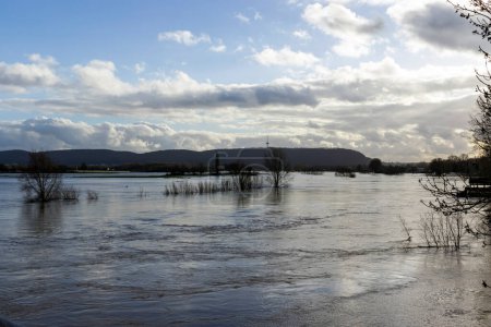 Inondation de la rivière Weser à Minden, NRW, Allemagne