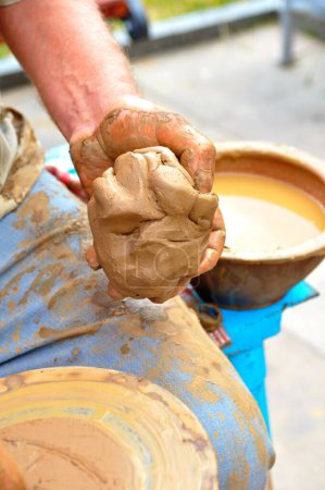 Téléchargez les photos : Art de la poterie. Fabrication et enseignement de la poterie. - en image libre de droit