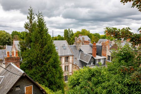Téléchargez les photos : Proche des maisons de la vieille ville .centre à Honfleur, Normandie, France - en image libre de droit