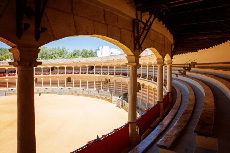 Téléchargez les photos : Plaza de Toros, arène de Ronda, a ouvert en 1785, l'une des plus anciennes et les plus célèbres arènes de corrida en Espagne. Andalousie - en image libre de droit