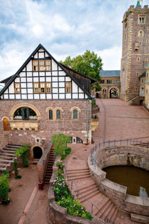 Téléchargez les photos : Vue aérienne du château de Wartburg. Patrimoine mondial de l'UNESCO en Thuringe, Allemagne
. - en image libre de droit