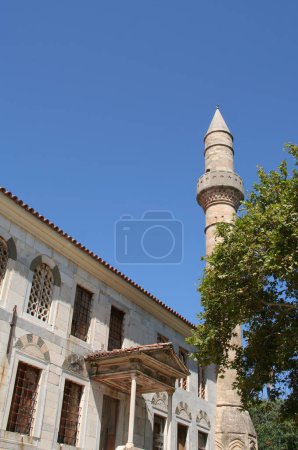 Téléchargez les photos : Mosquée de l'époque ottomane avec Minaret à Kos, Grèce - en image libre de droit
