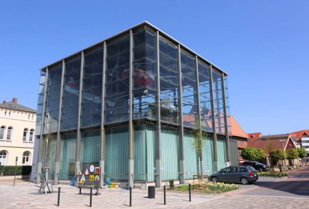 Téléchargez les photos : BUCKEBURG, ALLEMAGNE-24 AVRIL 2019 : Le Hubschraubermuseum Buckeburg est situé dans la ville allemande de Buckeburg, à 48 miles à l'ouest de Hanovre. - en image libre de droit