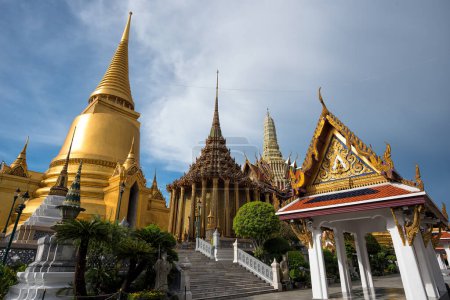 Foto de Phra Mondop en Grand Palace, Bangkok, Tailandia. - Phra Mondop es una biblioteca budista que fue construida en 1789, tiene el Canon de Buda, escrituras sagradas escritas en hoja de palma. - Imagen libre de derechos