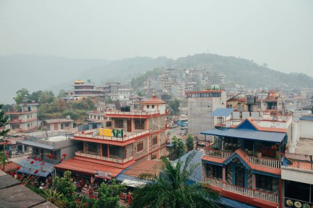 Foto de Una vista eiral de la ciudad de Pokhara desde el templo de Bindhyabasini, Nepal - Imagen libre de derechos