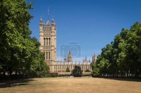 Téléchargez les photos : Maison des Seigneurs de Victoria Tower Gardens, à Londres - en image libre de droit