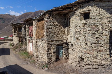 Téléchargez les photos : Village de Khuduts en République du Daghestan montagnes, Russie - en image libre de droit