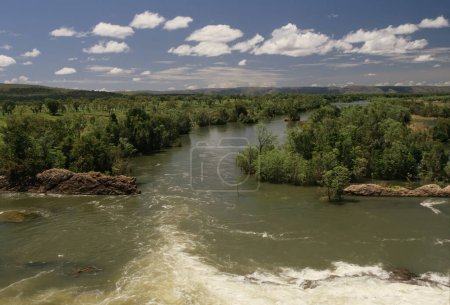 Téléchargez les photos : La rivière Ord est une rivière de 651 kilomètres de long (405 mi) dans la région de Kimberley en Australie occidentale.. - en image libre de droit