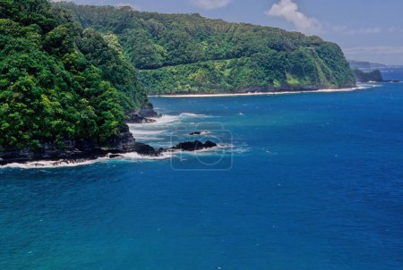 Fleming Beach ist ein öffentlicher Strand in der nordwestlichen Region von Maui, Hawaii, der vom Maui County in D.T. unterhalten und mit Personal besetzt wird. Fleming Park