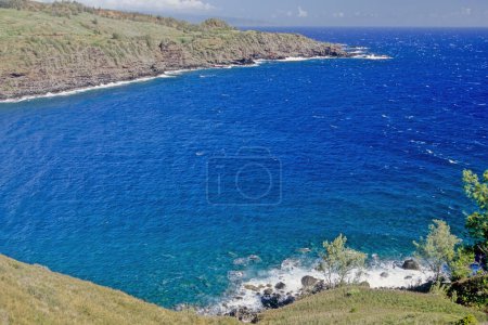 Fleming Beach es una playa pública en la región noroeste de Maui, Hawaii mantenida y atendida por el condado de Maui en el D.T. Parque Fleming