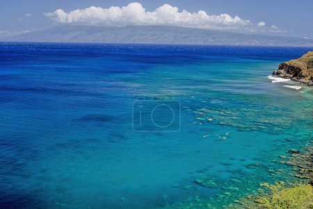 Fleming Beach est une plage publique dans la région nord-ouest de Maui, Hawaï entretenu et doté en personnel par le comté de Maui à D.T. Parc Fleming