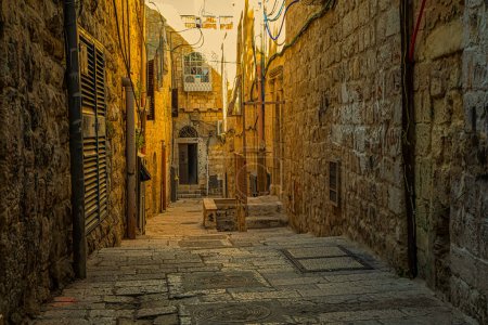 Téléchargez les photos : Jérusalem, Israël. 11 janvier 2019. étroites ruelles anciennes dans le centre de Jérusalem. Caractère national - en image libre de droit
