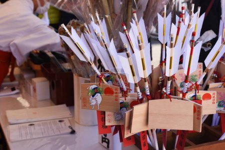 Foto de The sacred arrow called 'Hamaya' in Japan. Hamaya translated as the demon breaking arrow are popular decorative arrows sold at Shinto Shrines during the first few days of New Year season. - Imagen libre de derechos
