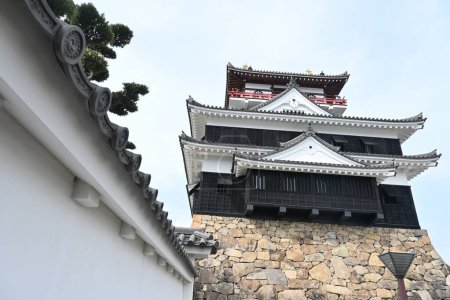 Foto de Japón visita guiada al castillo. 'Castillo Kiyosu' Situado en la ciudad de Kiyosu, Prefectura de Aichi. El castillo fue el punto de partida para la unificación de Japón de Oda Nobunaga. - Imagen libre de derechos
