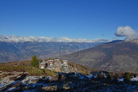 Téléchargez les photos : La station de ski de Thyon dans les Alpes Suisses du Sud - en image libre de droit