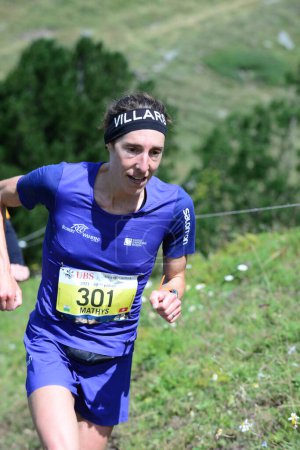 Téléchargez les photos : Zinal, SUISSE - 7 AOÛT : Maude Mathys, championne d'Eluropée au Championnat du Monde Sierre-Zinal Course sur piste : 7 août 2021 à Zinal, Suisse - en image libre de droit