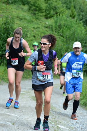 Téléchargez les photos : THYON, SUISSE - 31 JUILLET : La coureuse élite Cristina Ribeiro du Portugal dans la course Thyon-Dixence Trail : 31 juillet 2021 à Thyon, Suisse - en image libre de droit