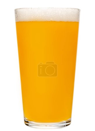 Foto de Full shaker pint glass of hazy New England IPA (NEIPA) pale ale beer isolated on white background - Imagen libre de derechos